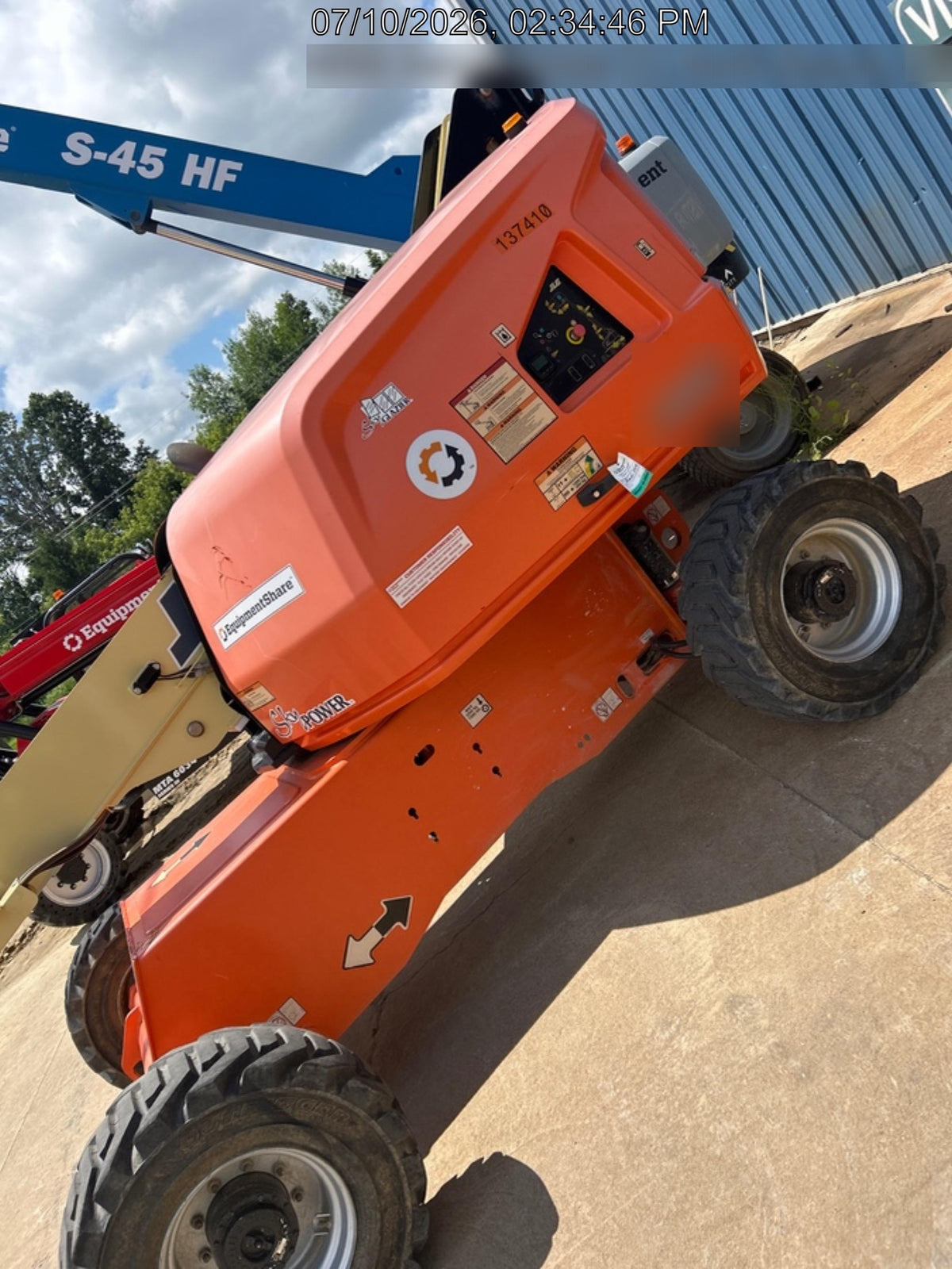 2021 JLG 400S