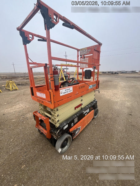 2022 JLG ES1932
