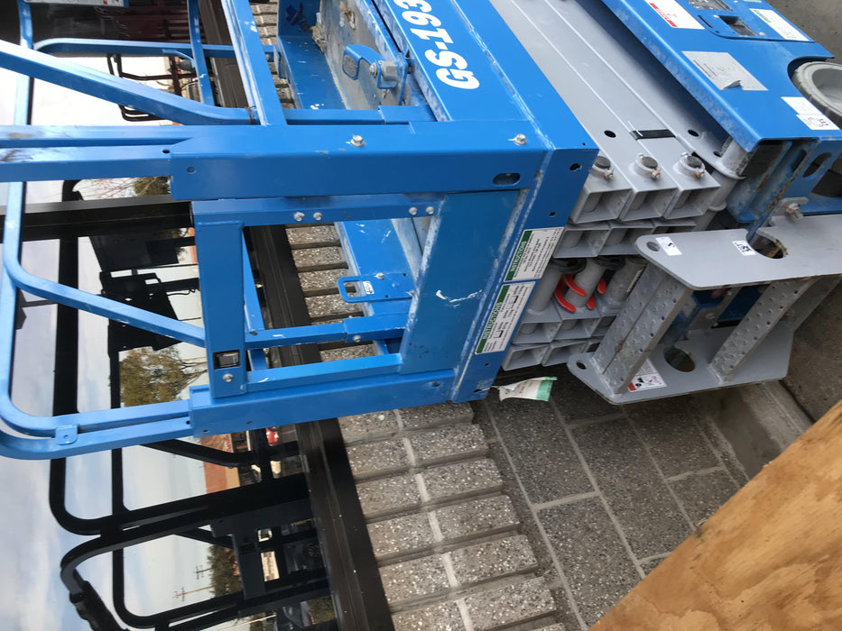 2019 Genie GS-1930 Half Height Swing Gate, 800W Inverter