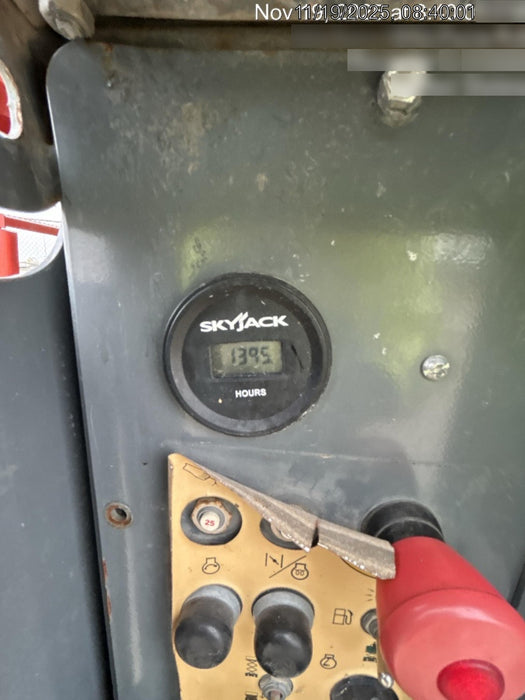 2017 SKYJACK SJ6832 RT