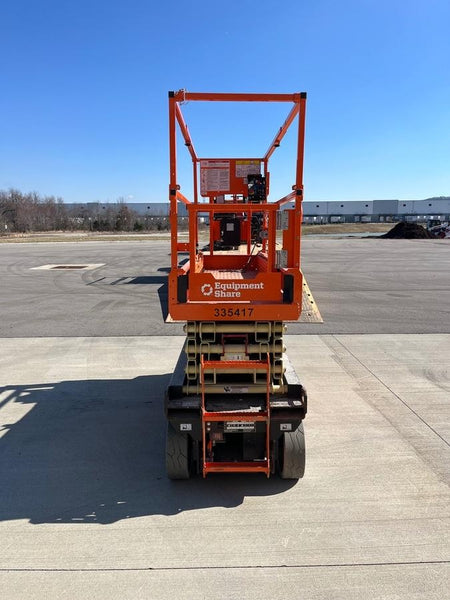 2023 JLG ES2632