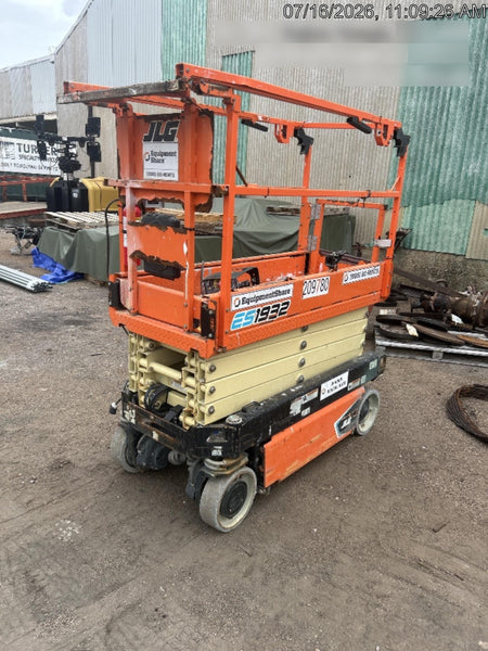 2022 JLG ES1932