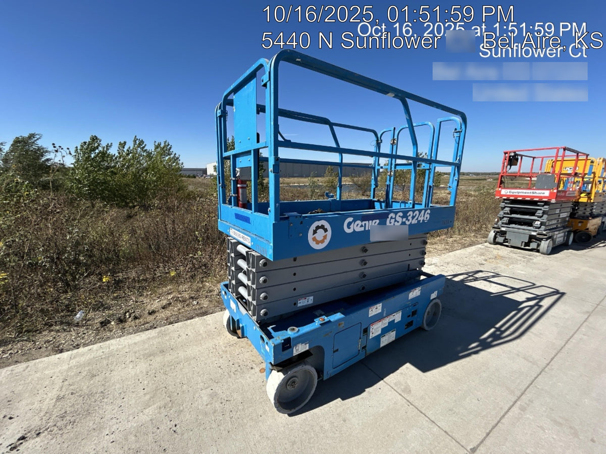 2018 Genie GS-3246 GS-3246 w/Folding rails, Full height swing gate