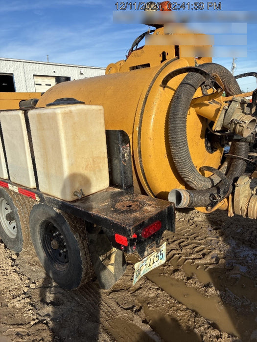2021 Vac-Tron LP573XDT T4 Koehler Diesel Engine, 500 Gallon Debris Tank, x2 100 Gallon Water Tanks