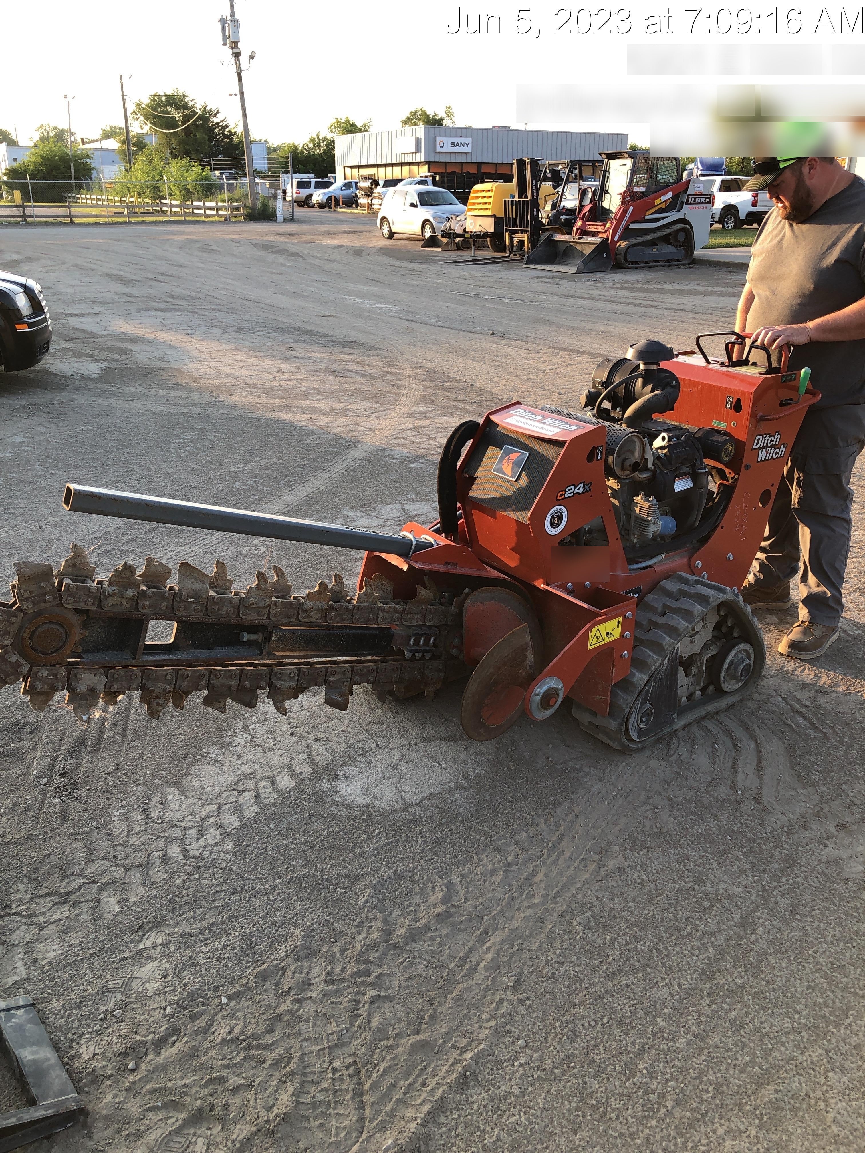 2020 DITCH WITCH C24XA