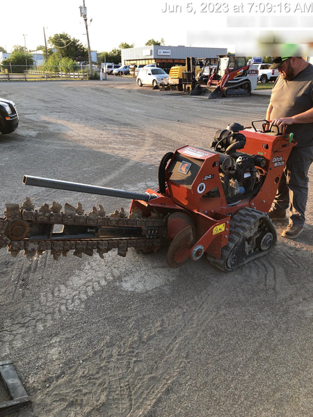 2020 DITCH WITCH C24XA
