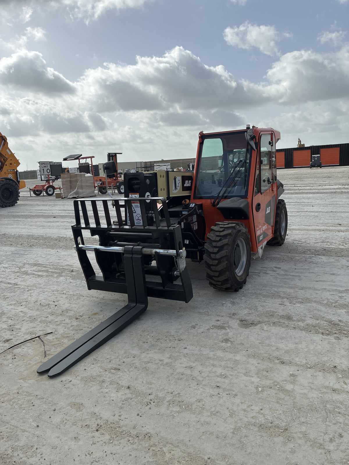 2026 JLG 519
