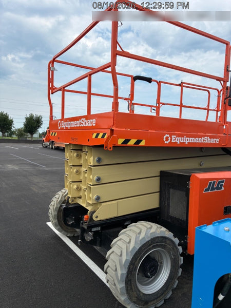 2023 JLG RT4394