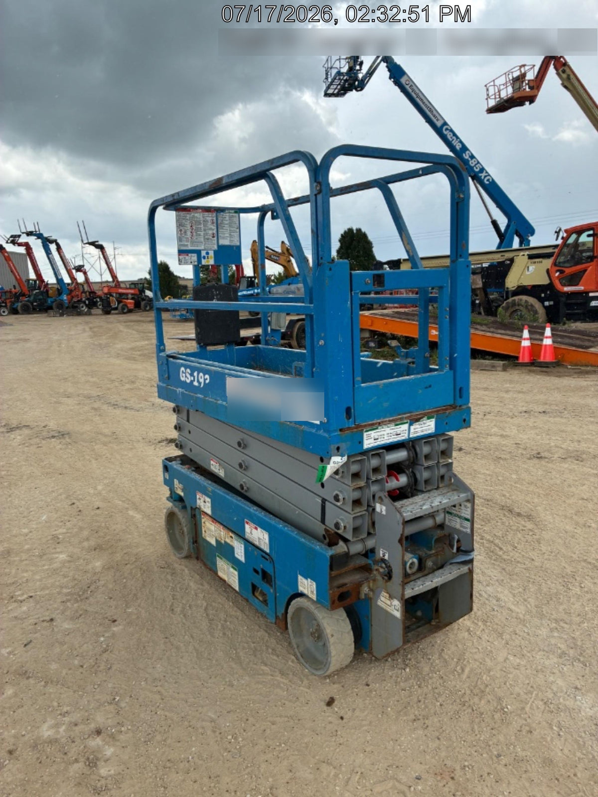 2020 Genie GS-1930 Solid Non Marking Tires, Beacon, Folding rails with half height swing gate
