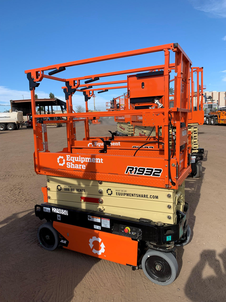 2022 JLG R1932