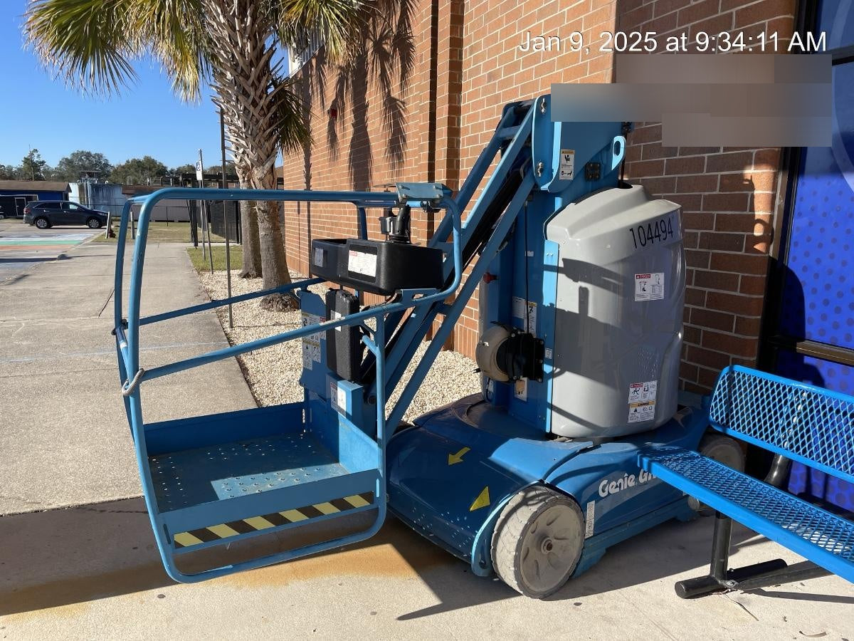 2020 GENIE GR-26J