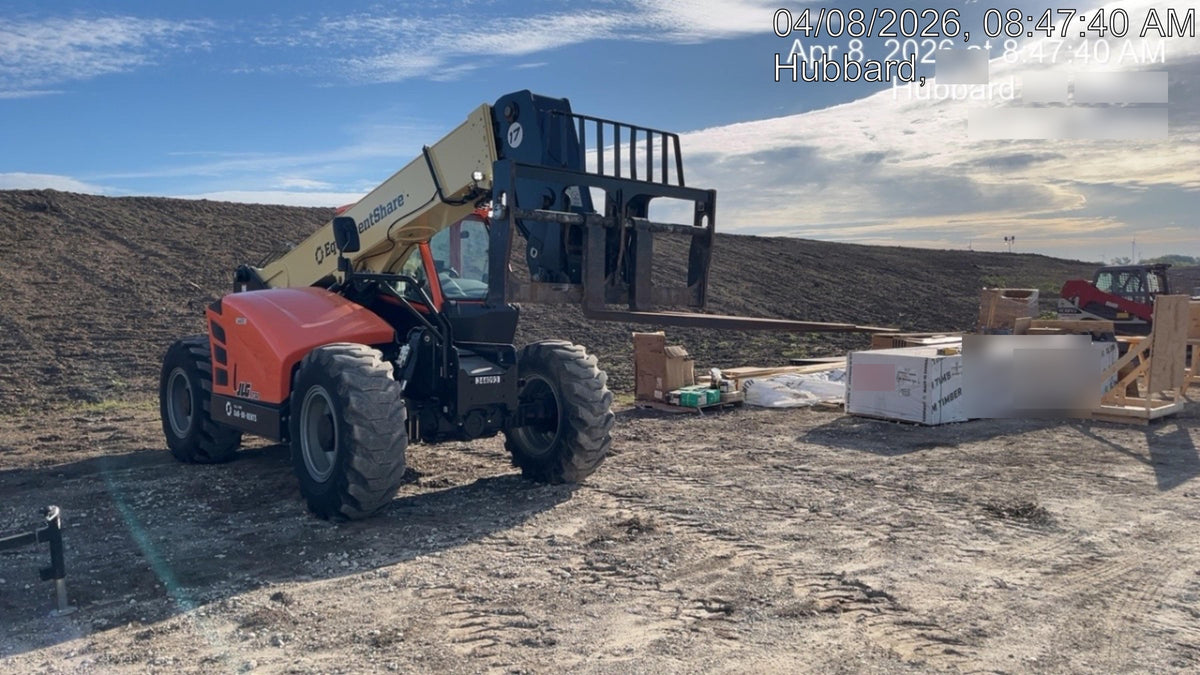 2023 JLG 1732