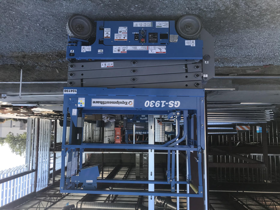 2020 Genie GS-1930 Solid Non Marking Tires, Beacon, Folding rails with half height swing gate, 800W Inverter