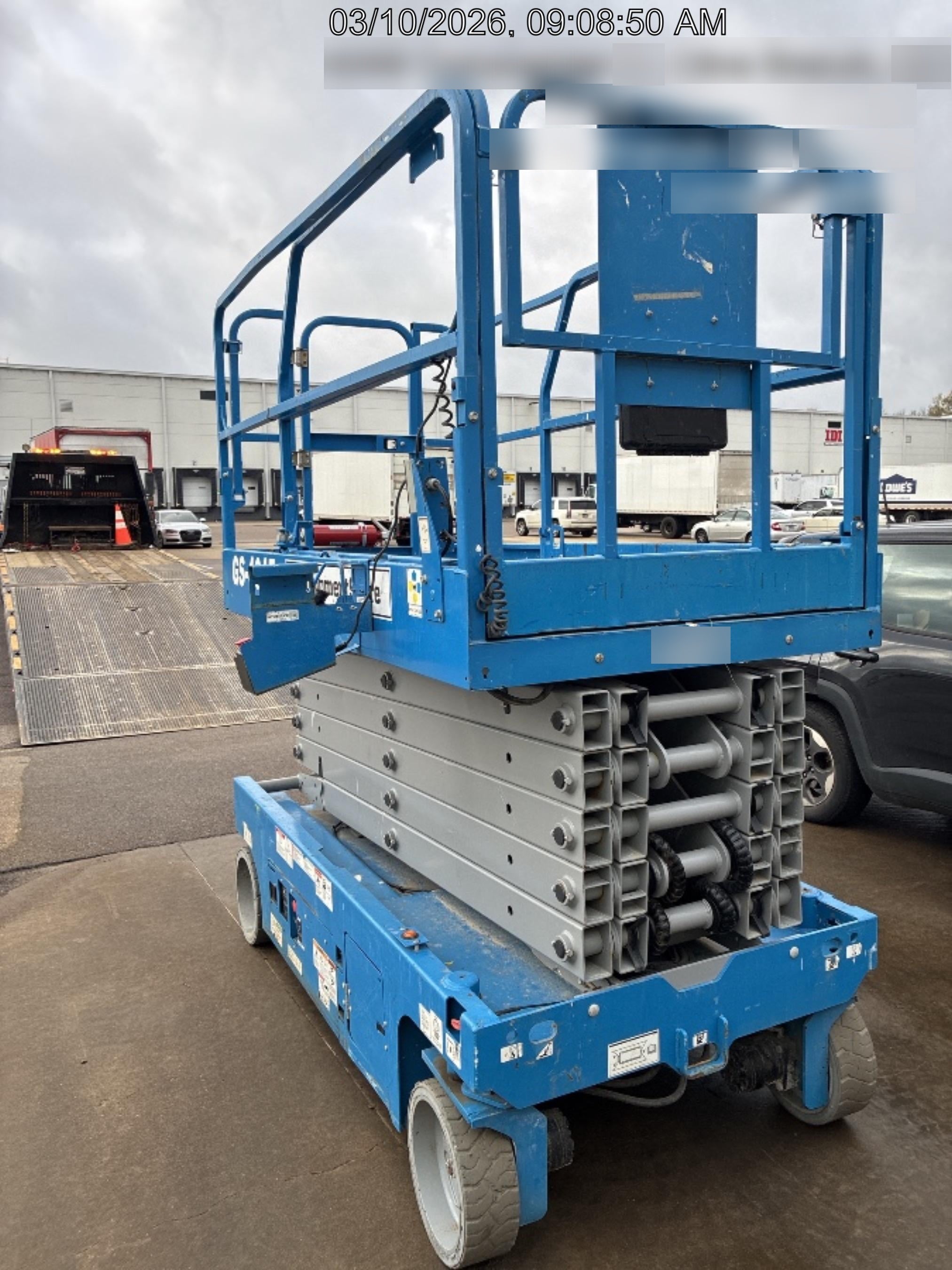 2019 Genie GS-4047 Folding rails with half height swing gate