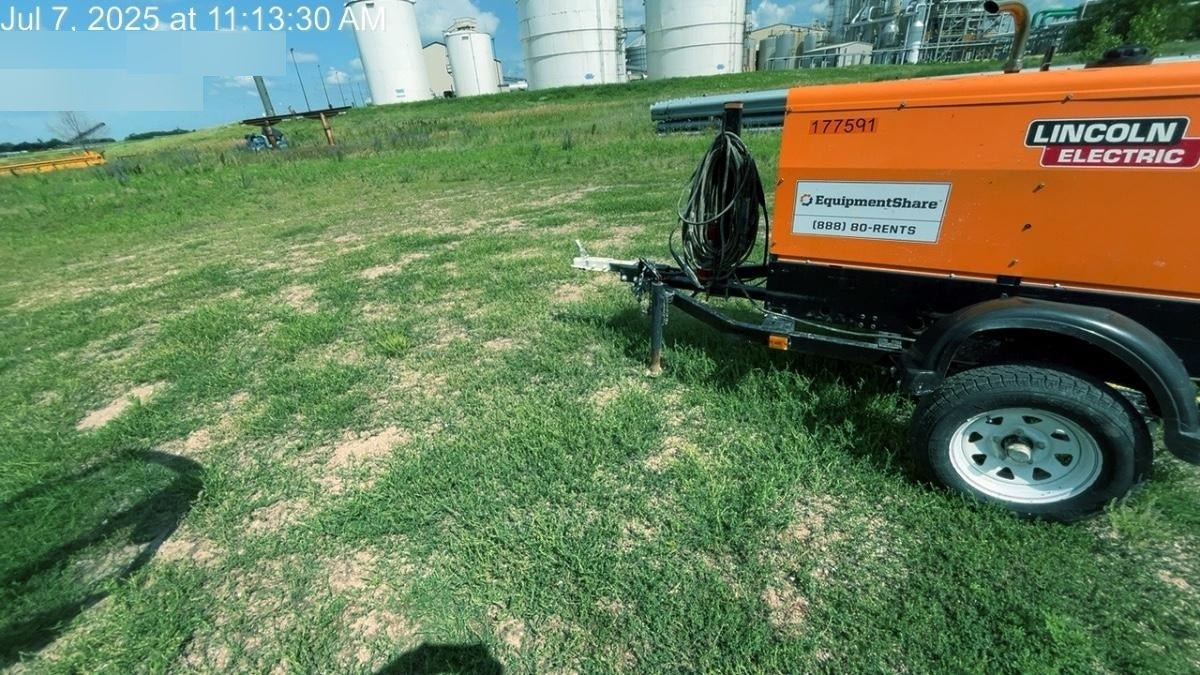 2021 Lincoln Electric Vantage 322 Vantage 322 Ready Pak 3 w/ Decals, ORANGE (includes trailer, cable rack, fender light kit) NO Telematics