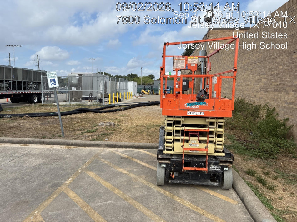 2022 JLG ES3246