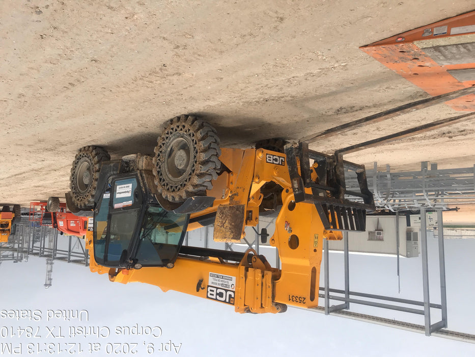 2019 JCB 512-56 109 HP w/CAB/HVAC, Beacon, Aux Hydraulics, Worklights, Solid Tires, 60" Carriage/Forks