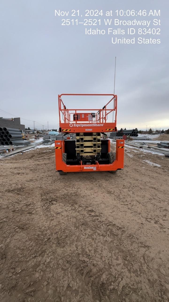 2024 JLG RT4394