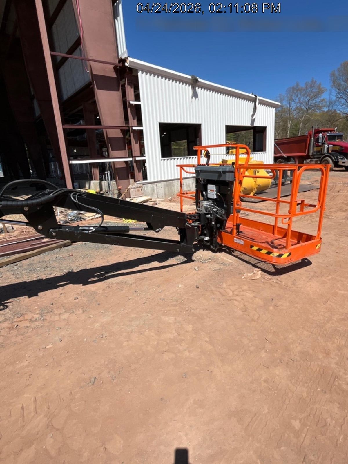 2025 JLG 660SJ