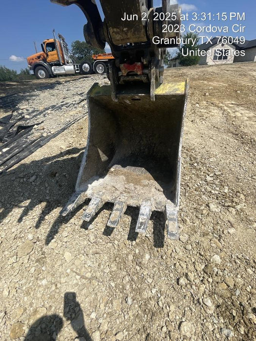 2025 JOHN DEERE 36" Bucket, Excavator 25,000 - 35,000 John Deere