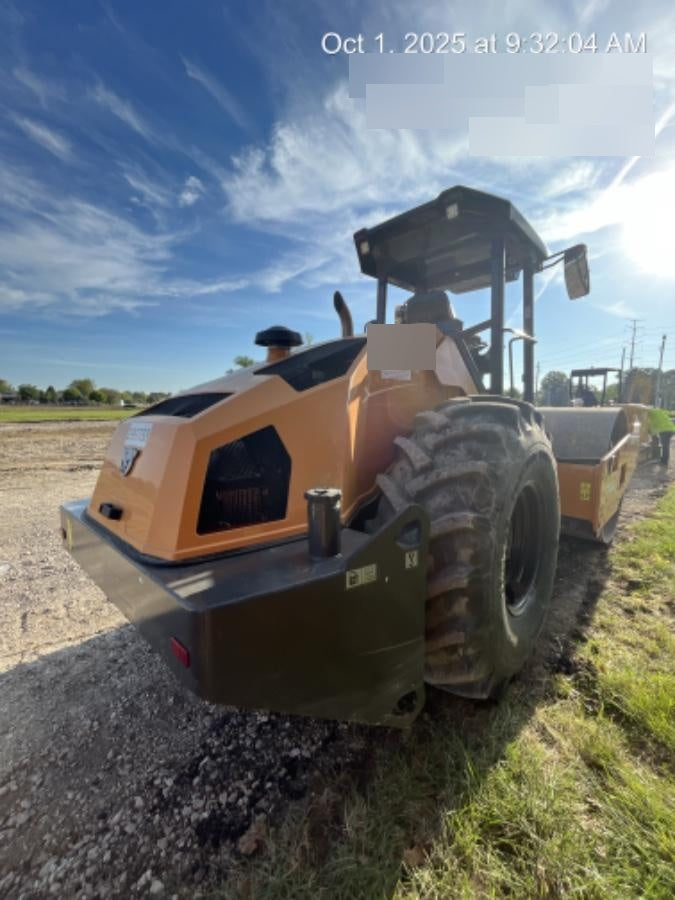 2023 CASE SV211E