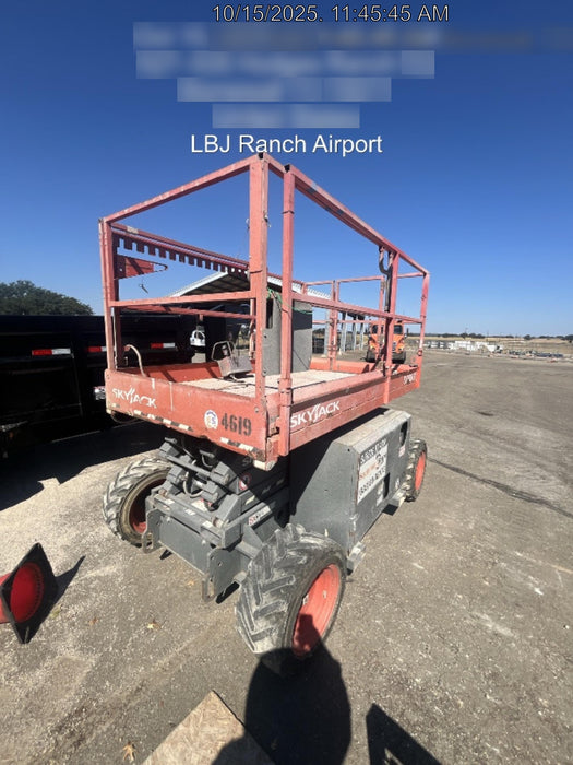 2017 SKYJACK SJ6826 RT