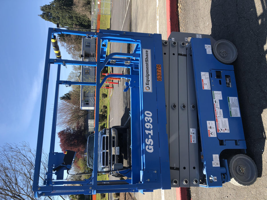 2020 Genie GS-1930 Solid Non Marking Tires, Beacon, Folding rails with half height swing gate, 800W Inverter