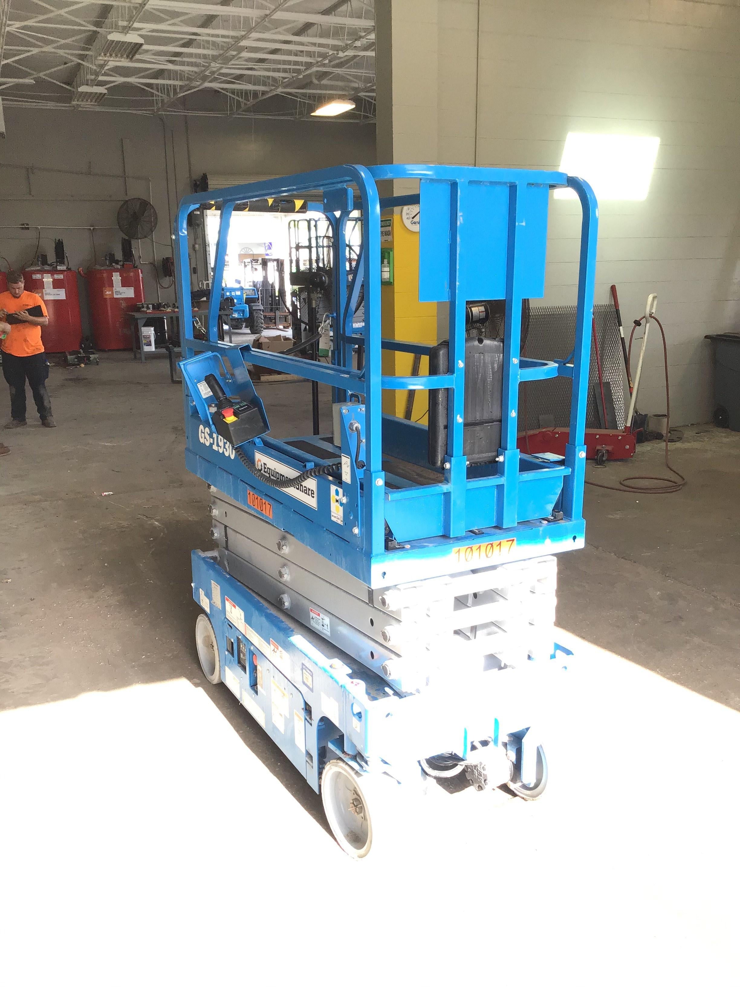 2020 Genie GS-1930 Fixed rails with chain entry gate - Pre A92.20