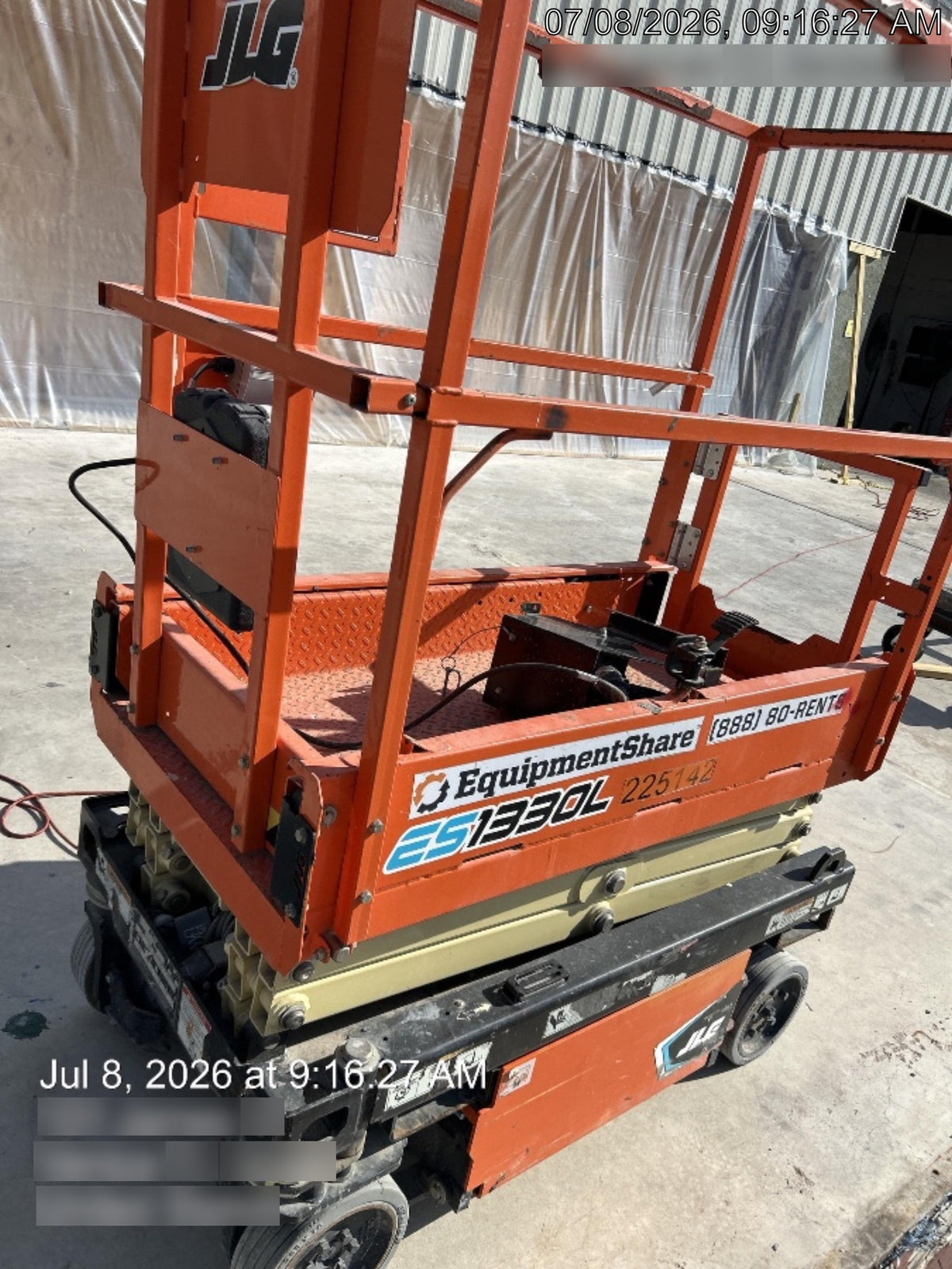 2022 JLG ES1330L