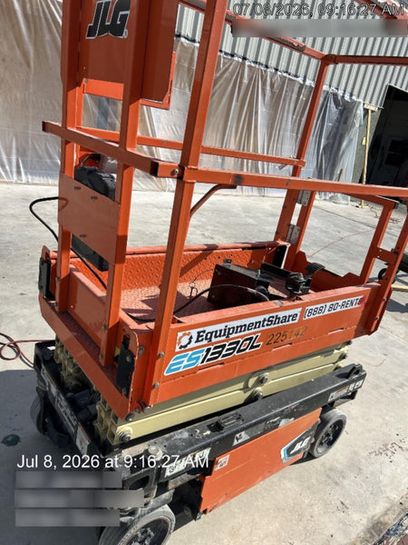 2022 JLG ES1330L