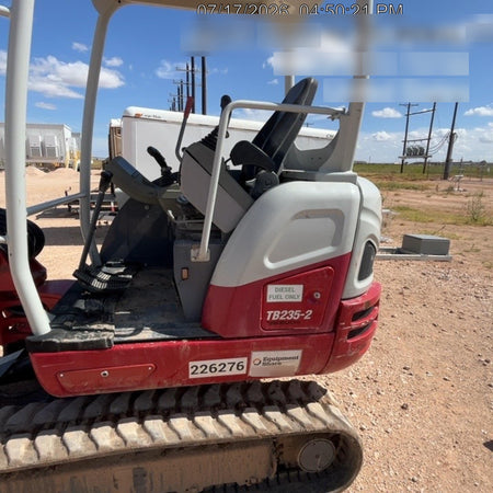 2022 TAKEUCHI TB235-2R