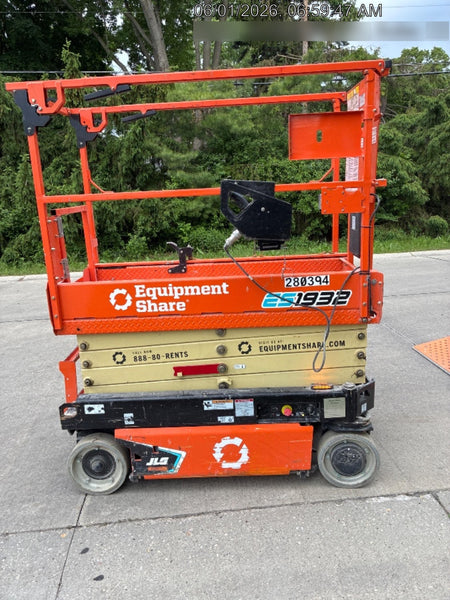 2022 JLG ES1932