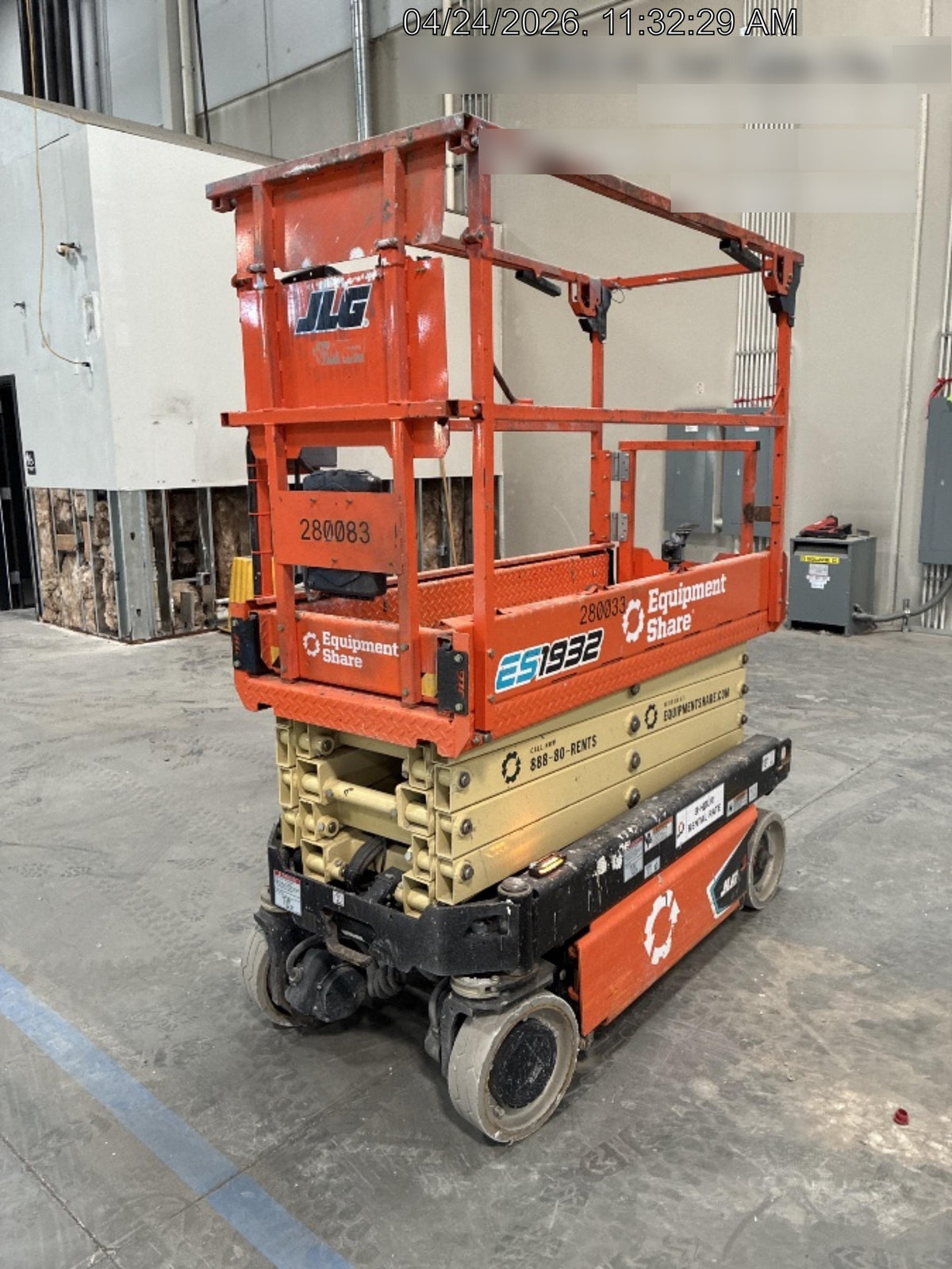 2022 JLG ES1932