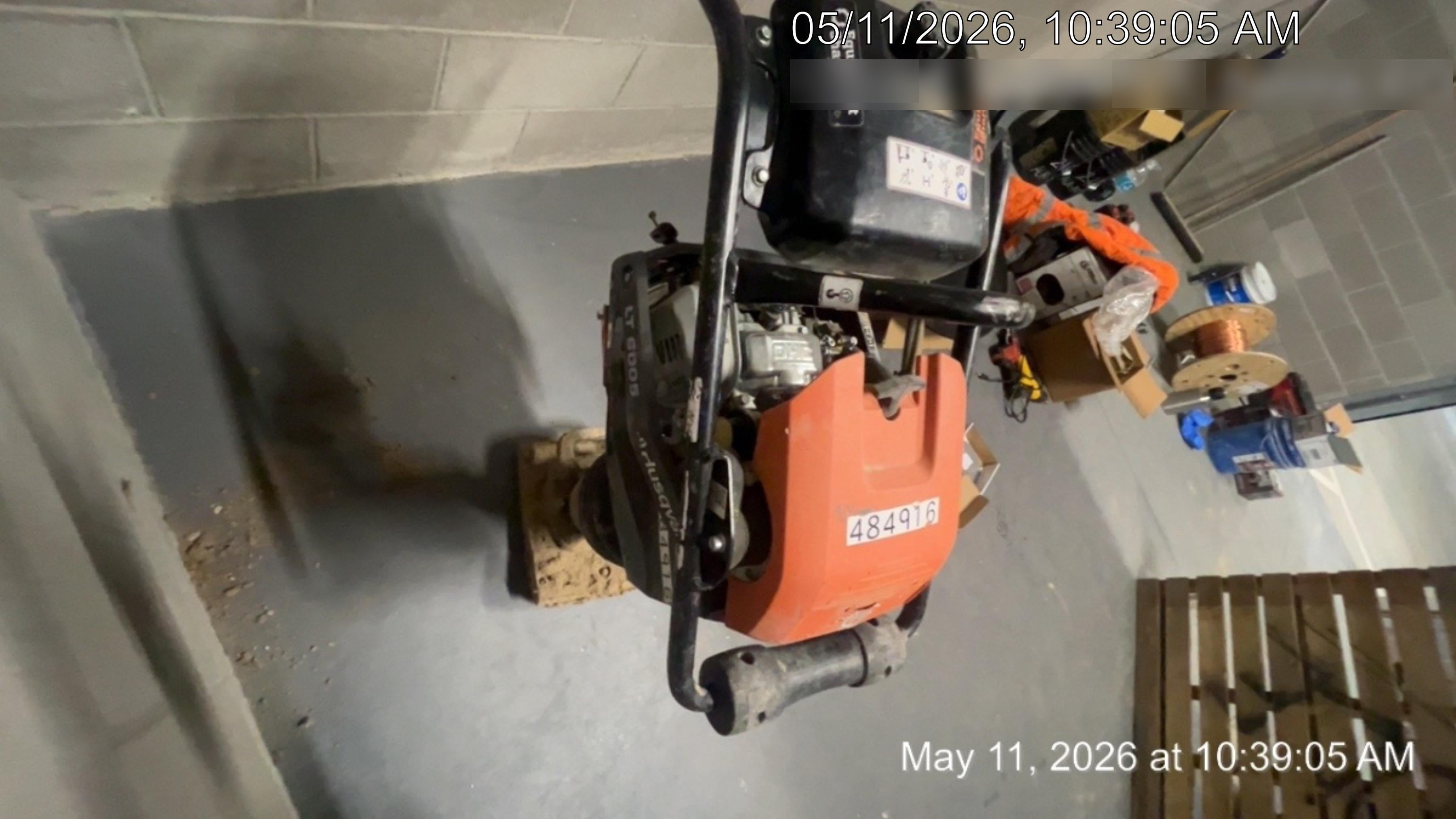 2025 HUSQVARNA LT6005