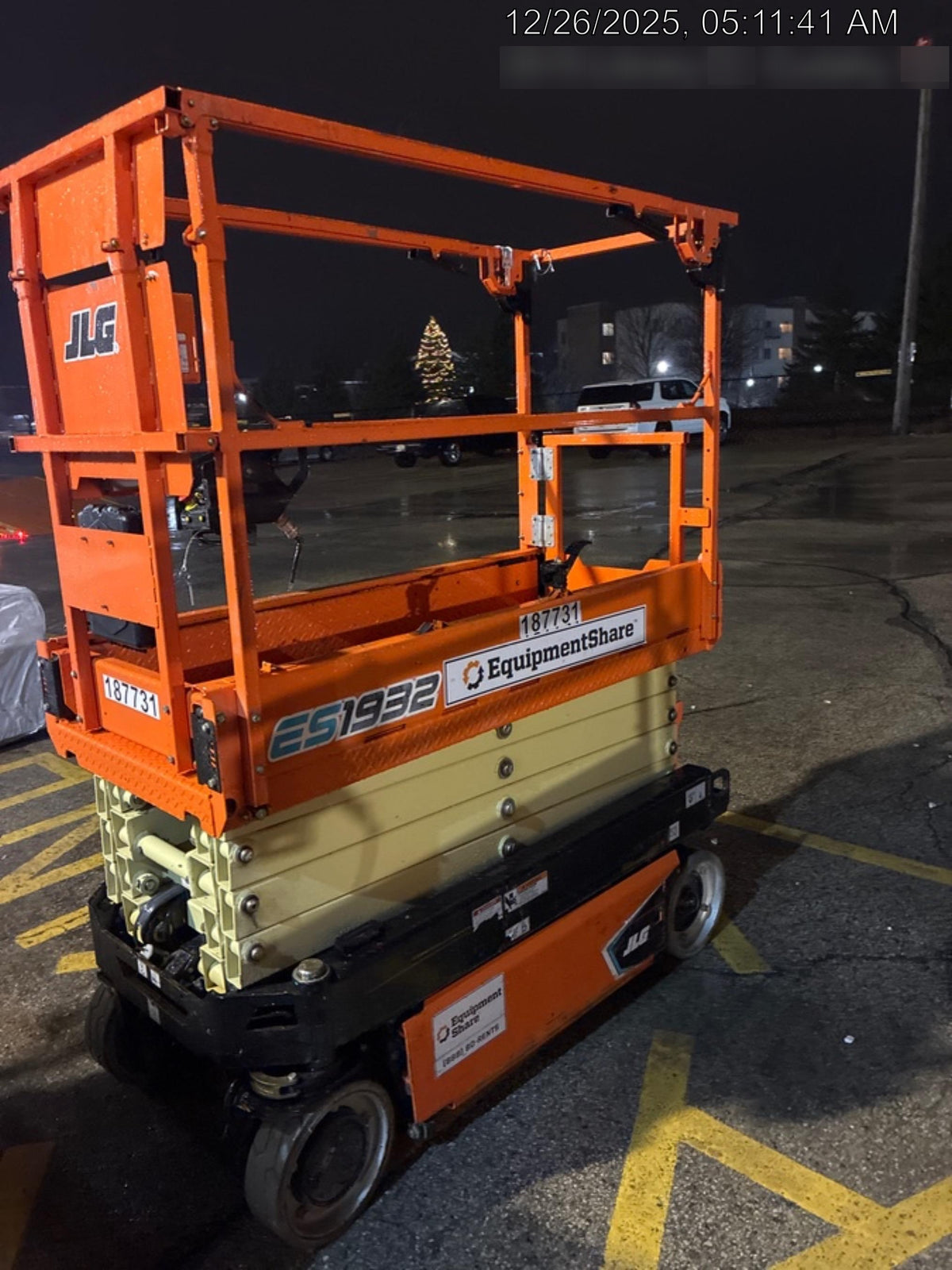 2021 JLG ES1932
