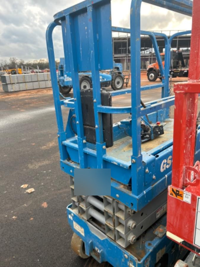 2019 Genie GS-1930 Fixed rails with chain Entry
