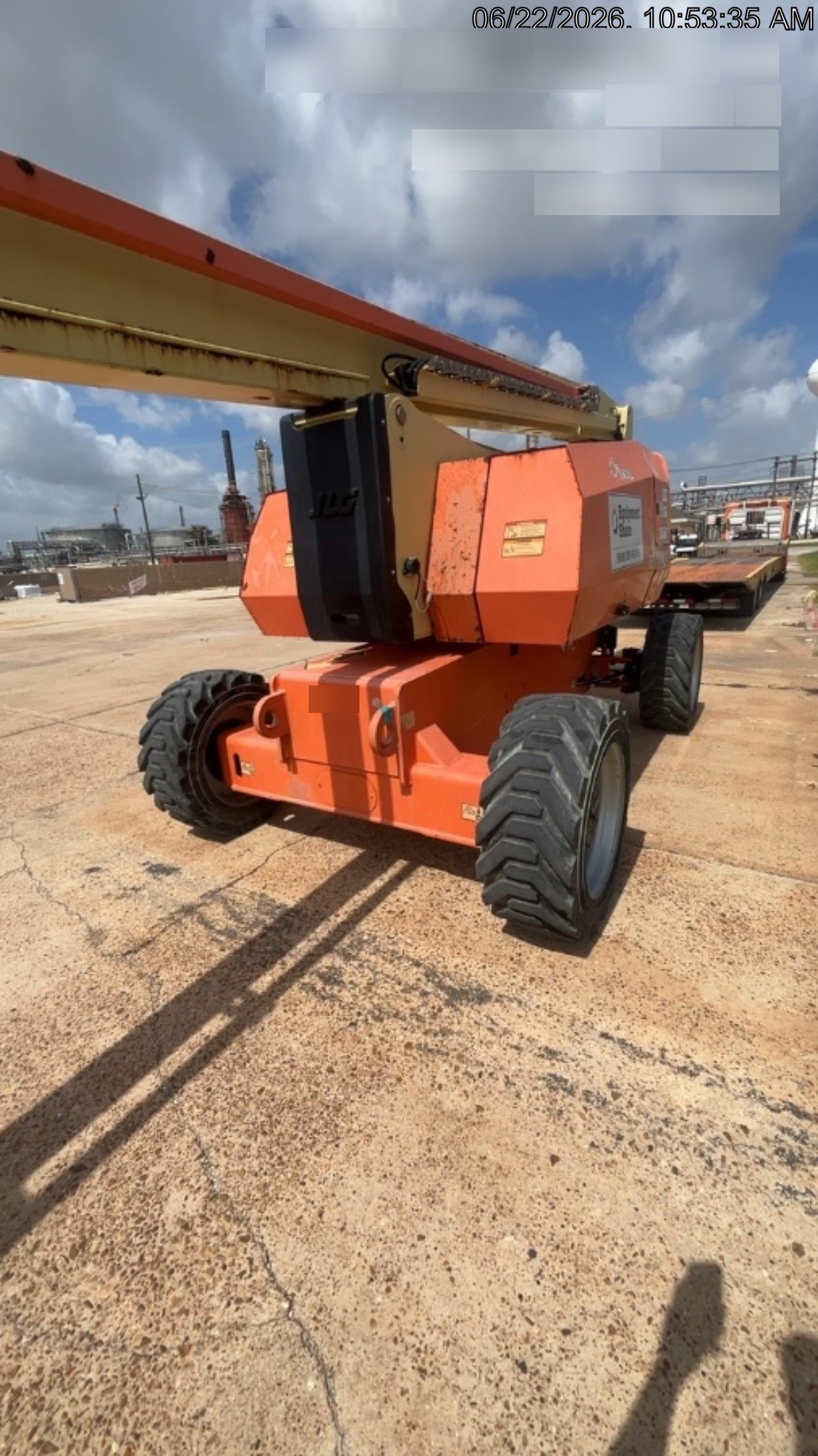 2020 JLG 800AJ