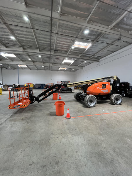 2025 JLG 600AJ