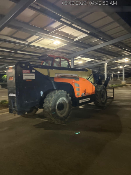 2021 JLG 1075