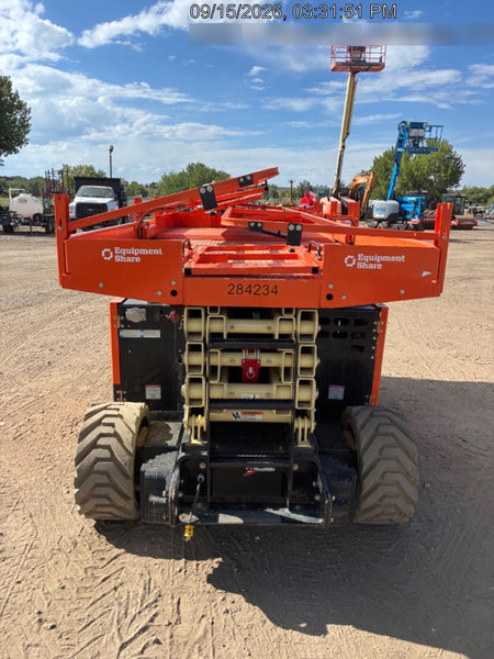 2022 JLG ERT4069