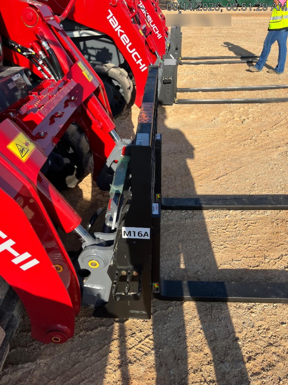 2026 ARROW MATERIAL HANDLING 72" Pallet Forks - Arrow