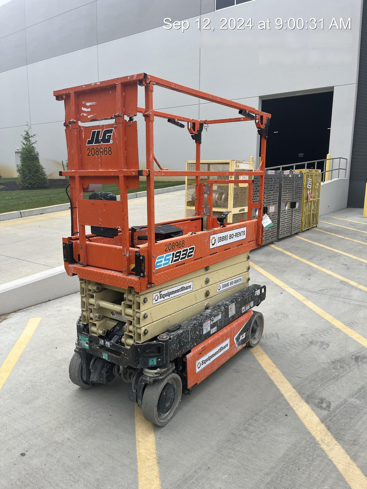 2022 JLG ES1932