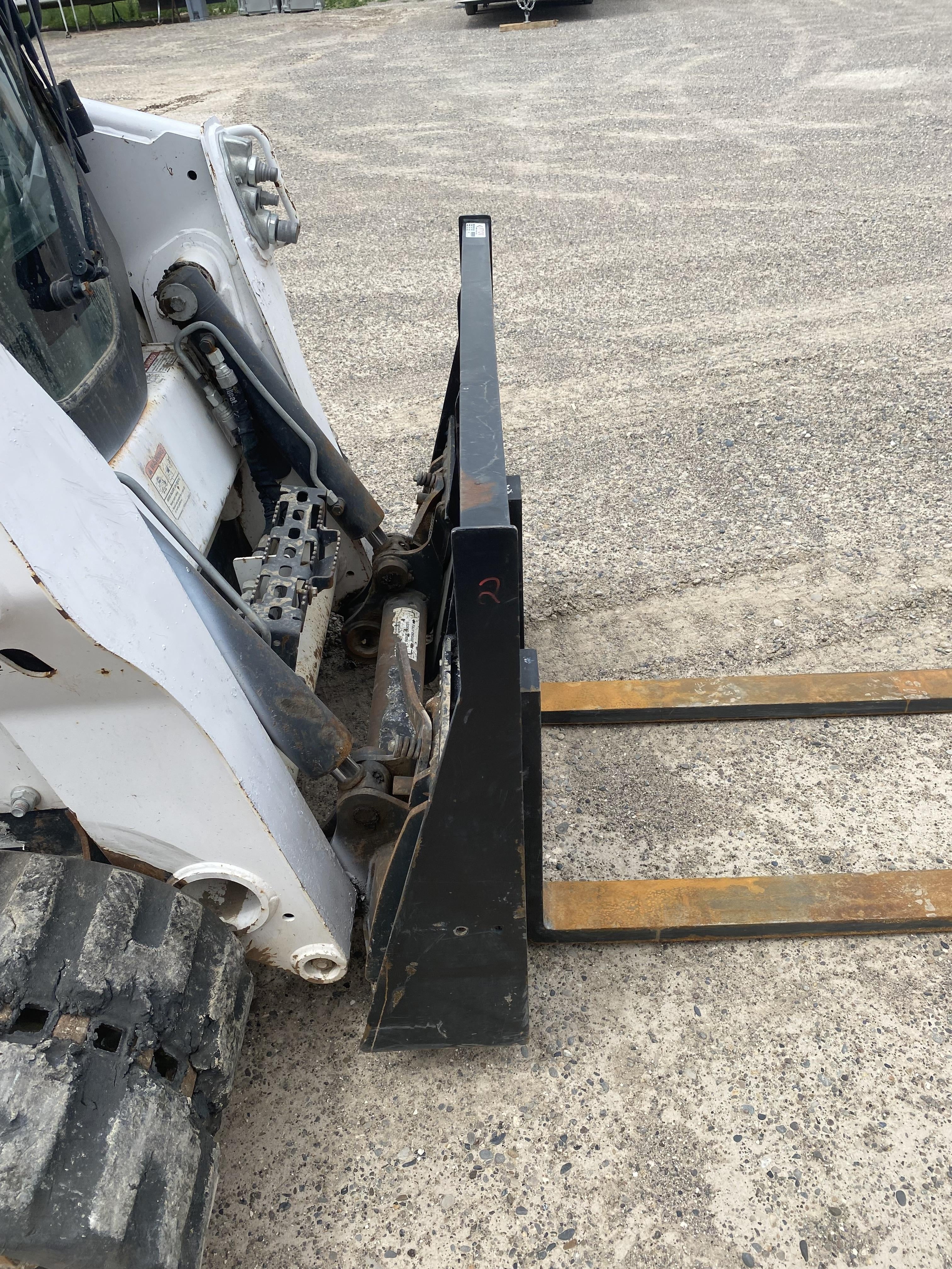2022 ARROW MATERIAL HANDLING 60" Pallet Forks - Arrow