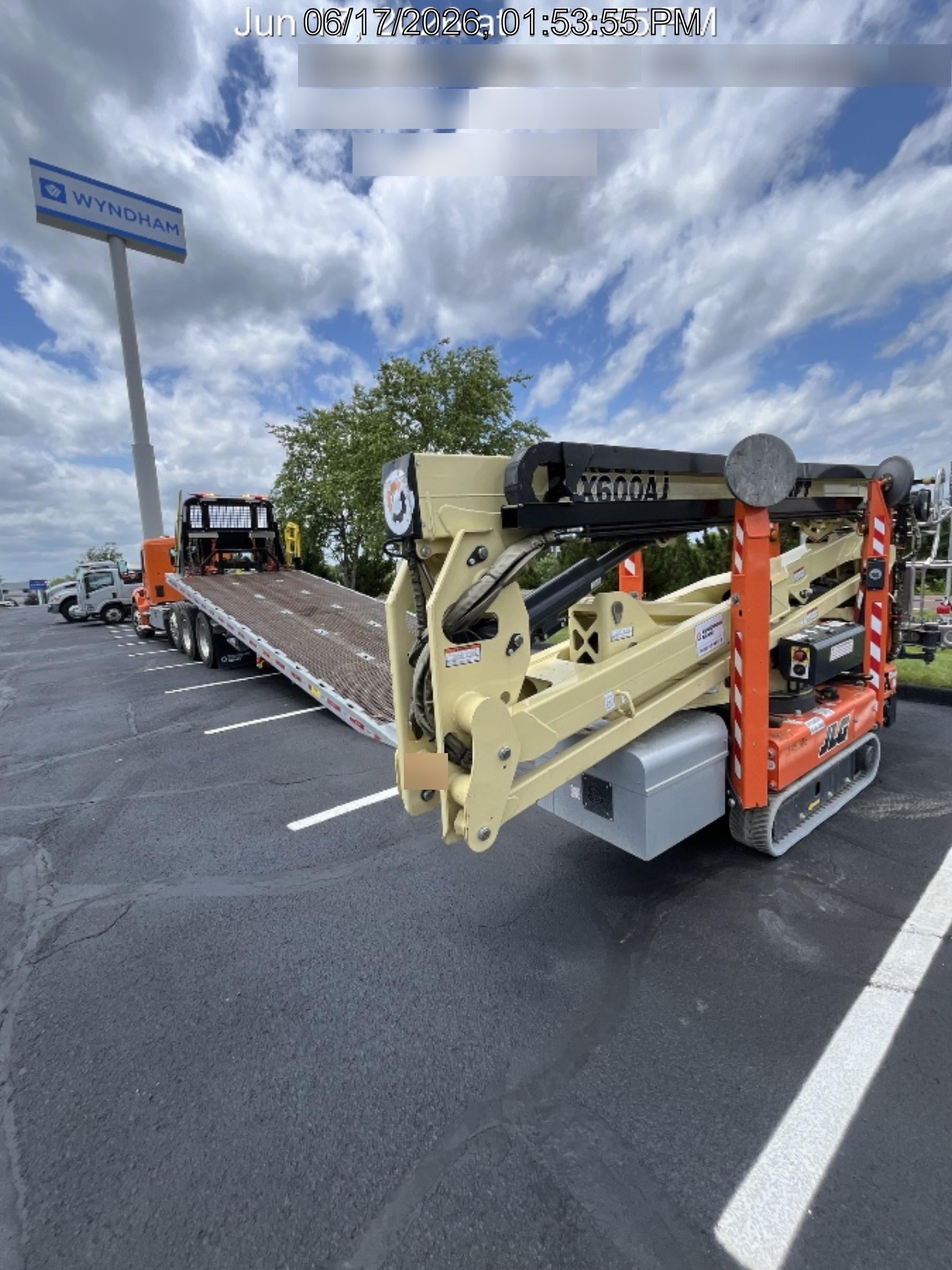 2021 JLG X600AJ
