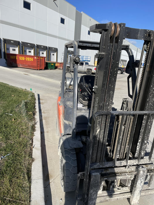 2022 TOYOTA 50-8FGU25