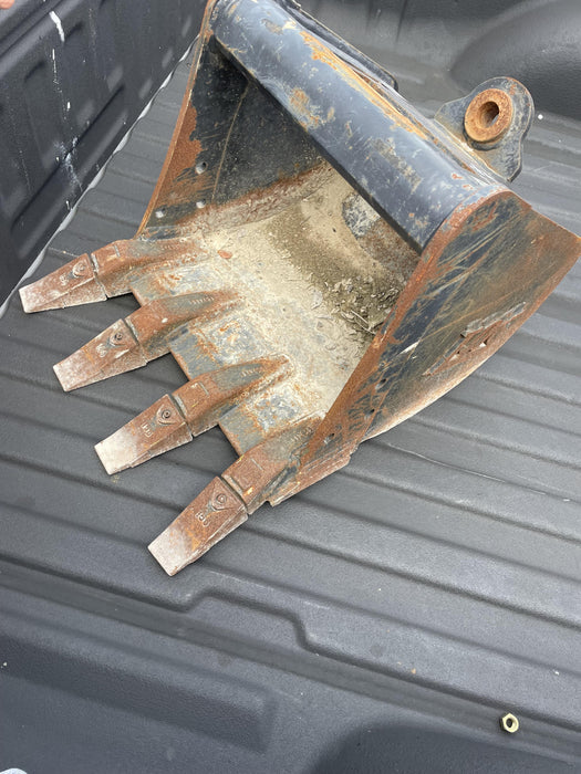 2013 WERK-BRAU 18" Bucket - Werk-Brau