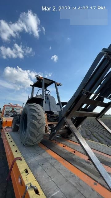 2018 CASE 586H