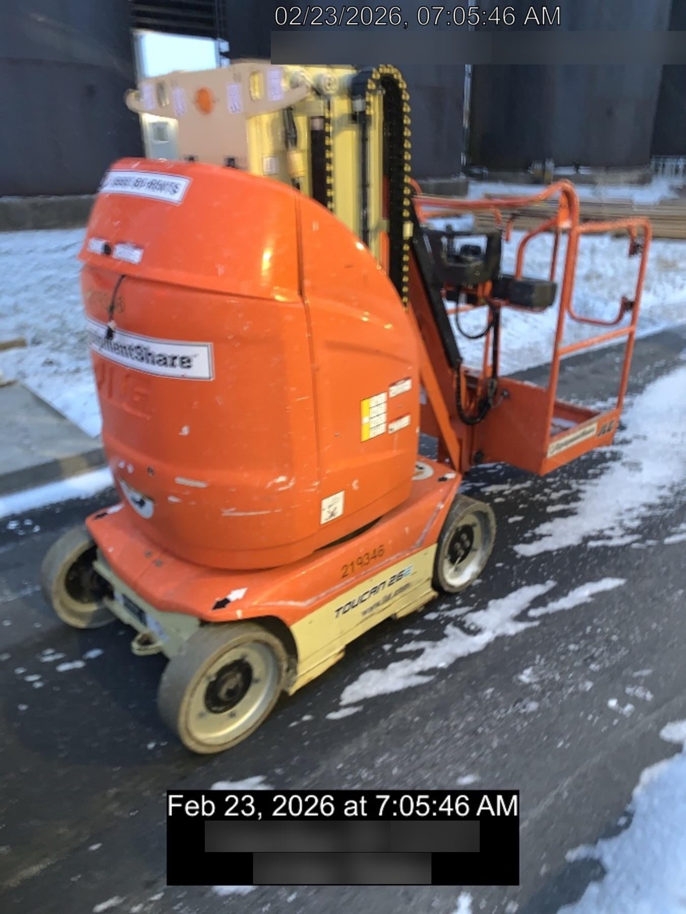 2022 JLG 26E