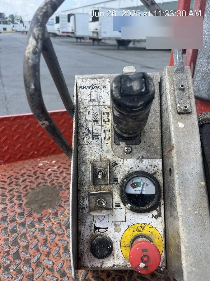 2015 Skyjack SJIII-3226 SkyJack 3226 26' Scissor Lift