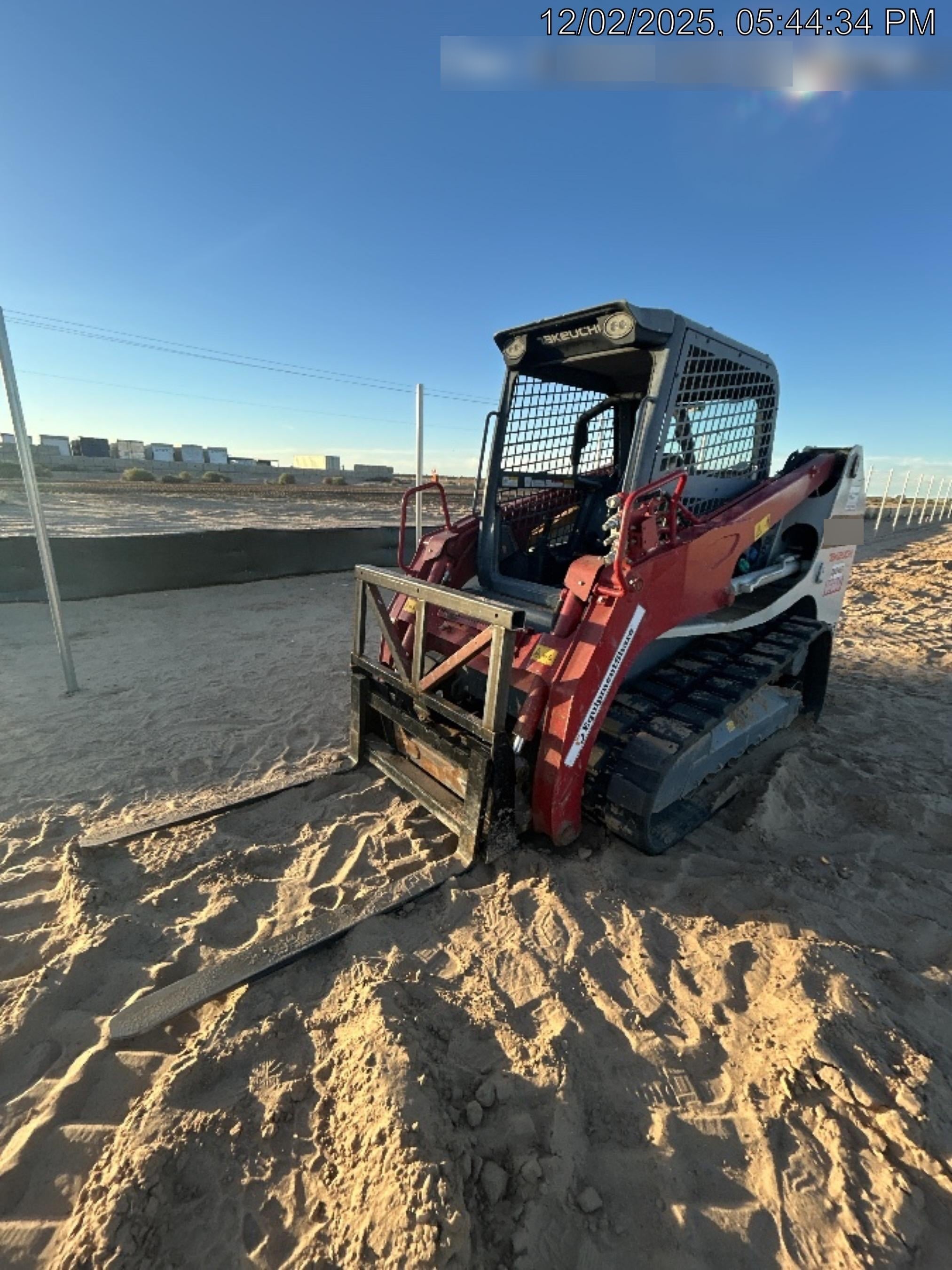 2022 TAKEUCHI TL12R2-R